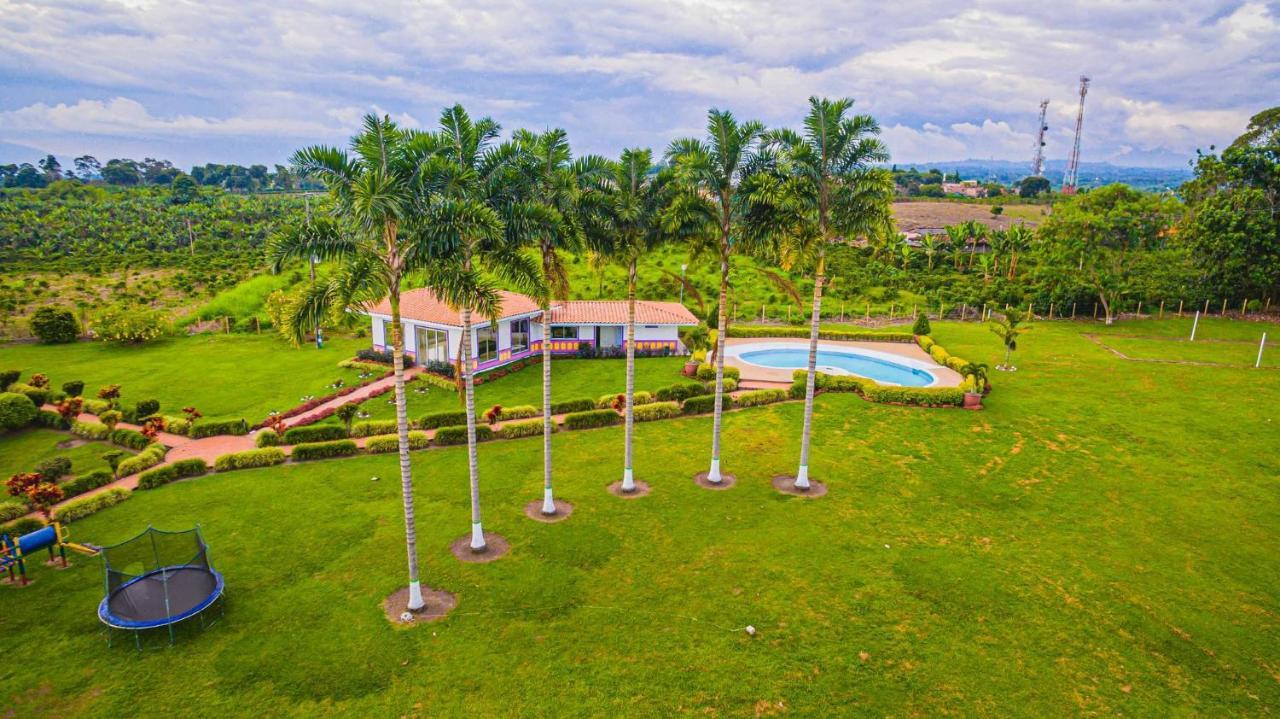 Hotel Arrayanes Del Quindio Montenegro Extérieur photo