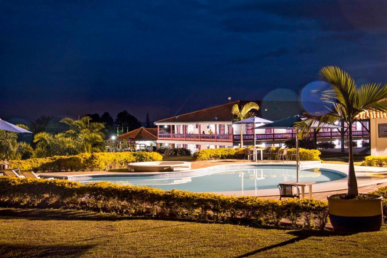 Hotel Arrayanes Del Quindio Montenegro Extérieur photo